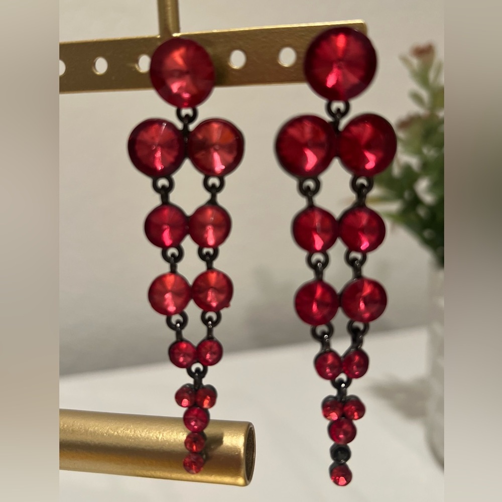 ⚜️Elegant Red Dangle Earrings by Kardashian Kollection